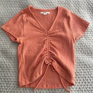 Your girlfriend’s favorite tee drop bag! Includes 4 of the cutest cropped tees